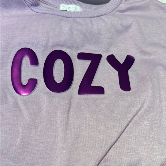 NWOT Super Cute 🌸Girls Cozy Outfit 🌸 - Picture 4 of 7